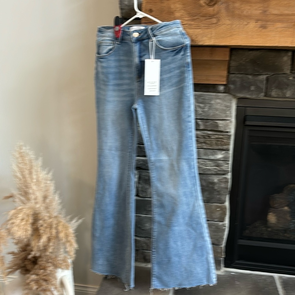 Women's Risen Jeans Brand New/unworn with tags still attached size 13/31